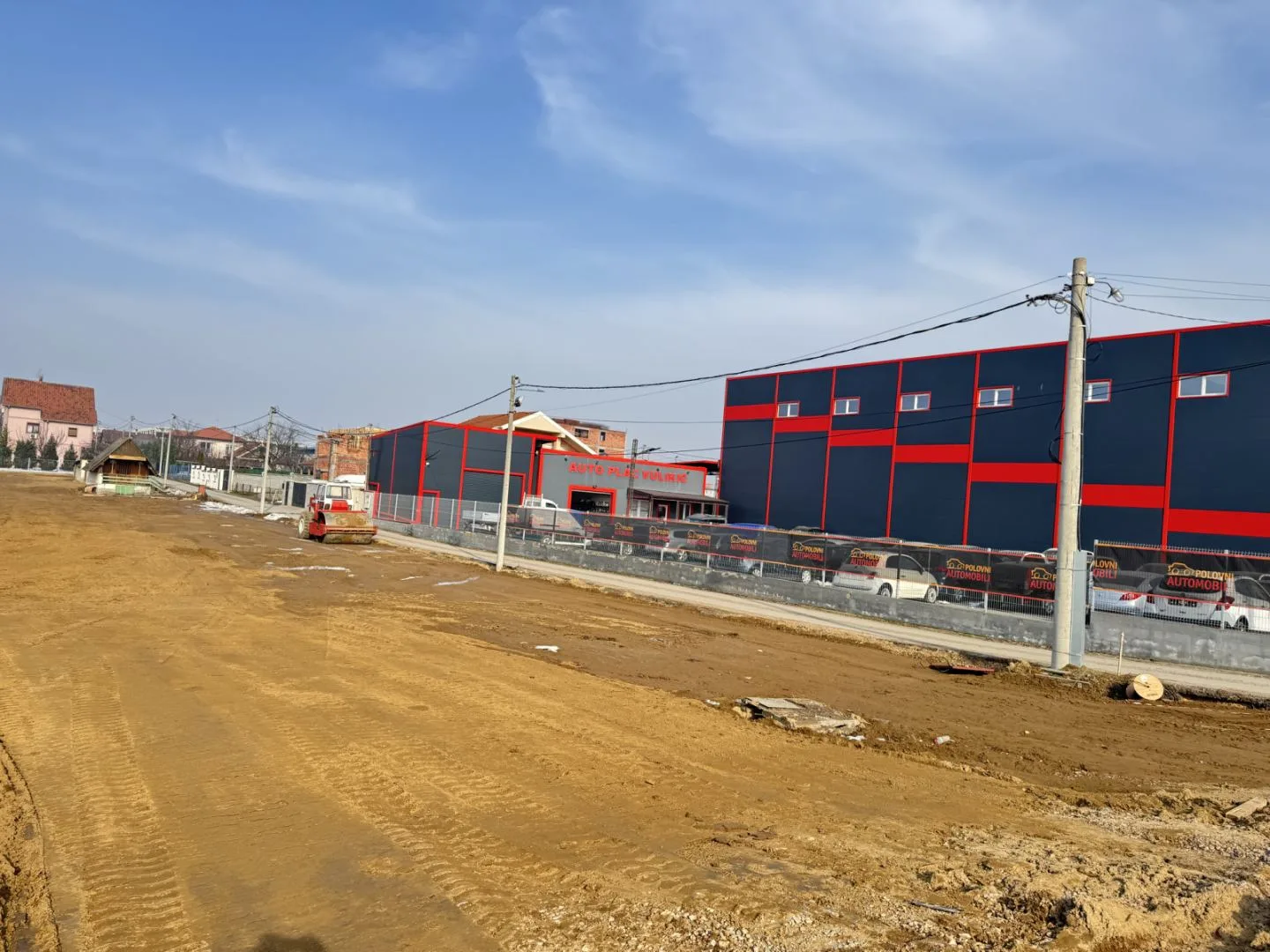 Izdaje se plac 18 ari sa strujom i vodom – Vojvođanska 377, blizu aerodroma
