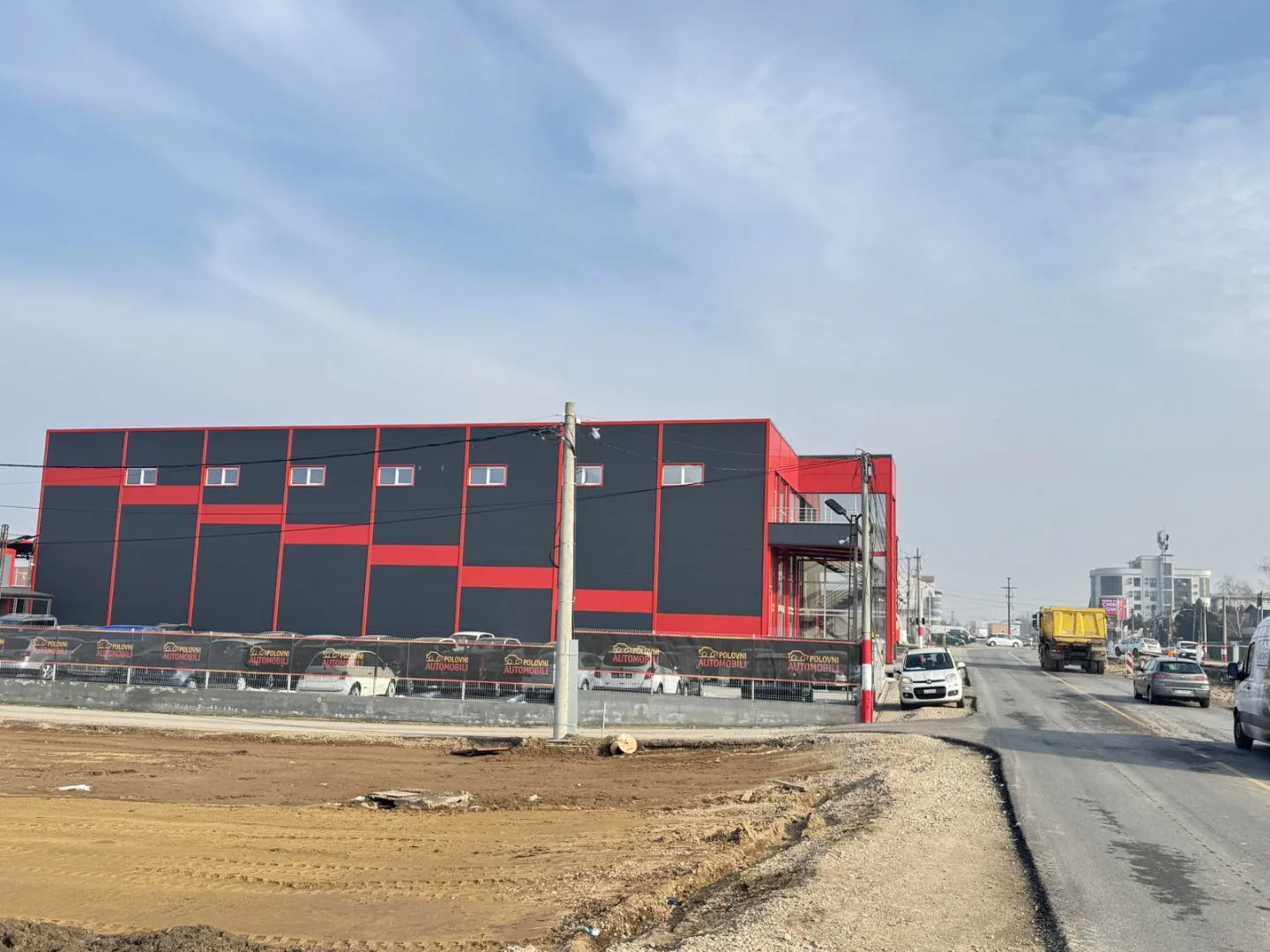 Izdaje se plac 18 ari sa strujom i vodom – Vojvođanska 377, blizu aerodroma
