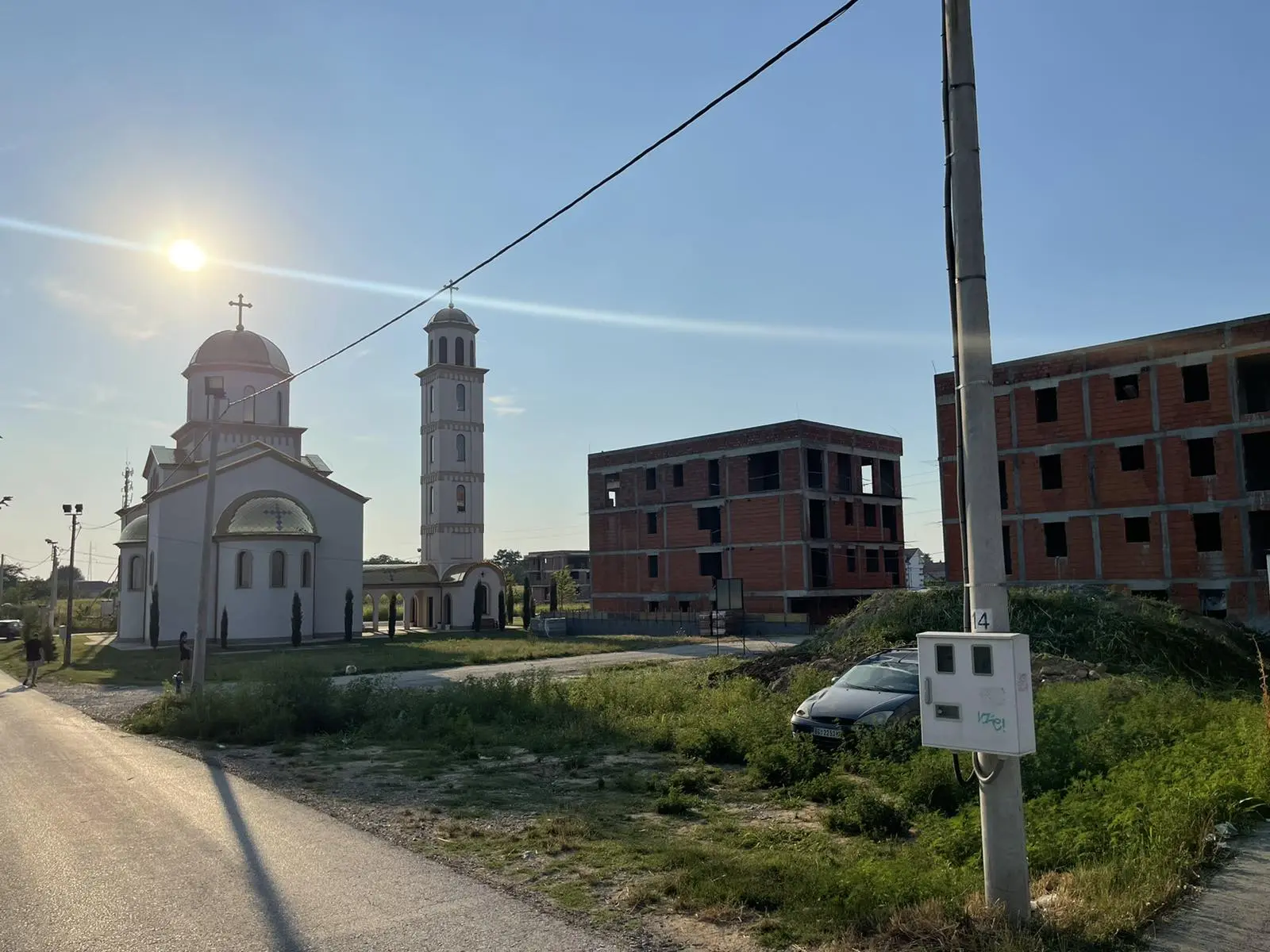 PRODAJA PLACA NA IDEALNOM MESTU ZA GRADNJU